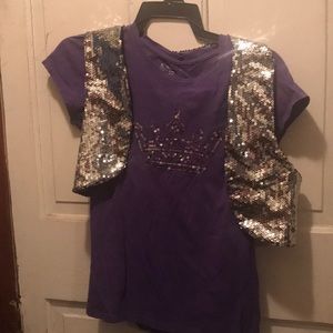 T shirt with sequin crown and vest